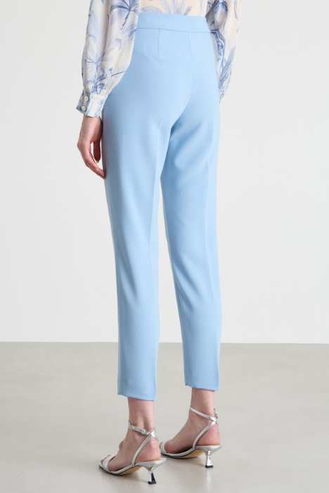 Pantalón ajustado de cady