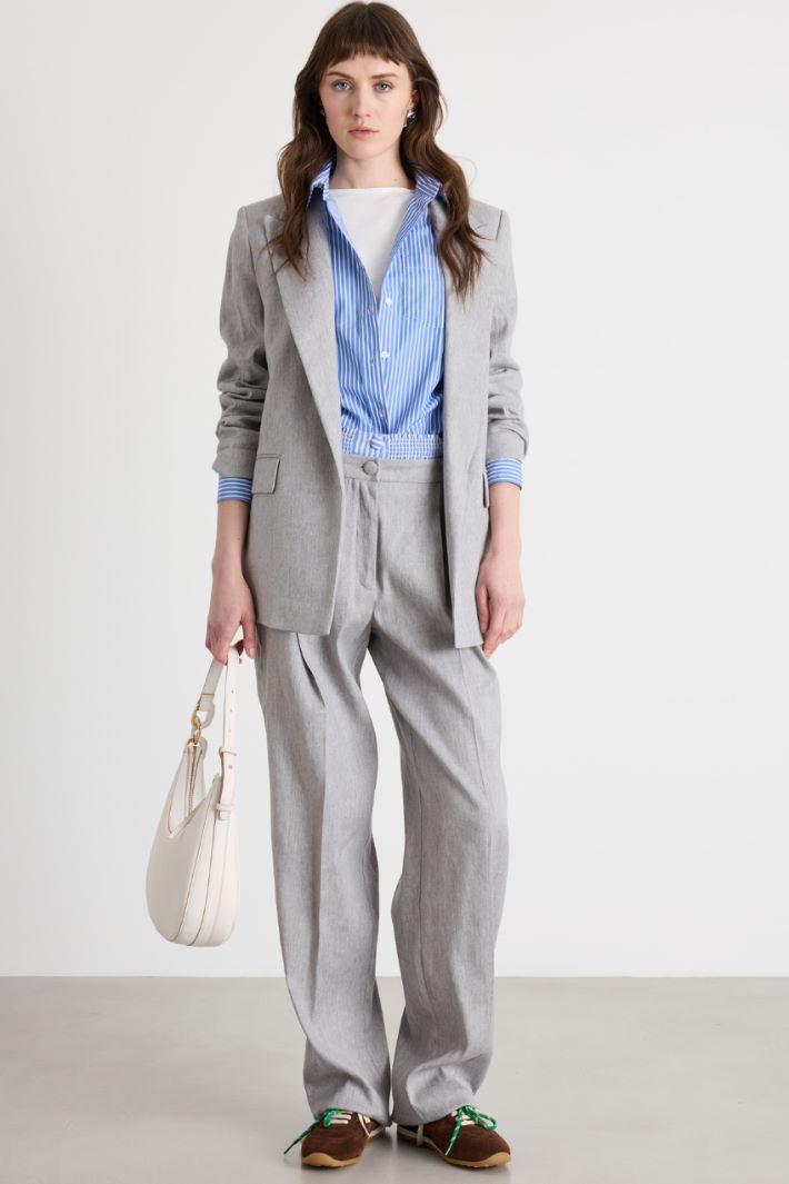 Pantalone carrot fit Intrend