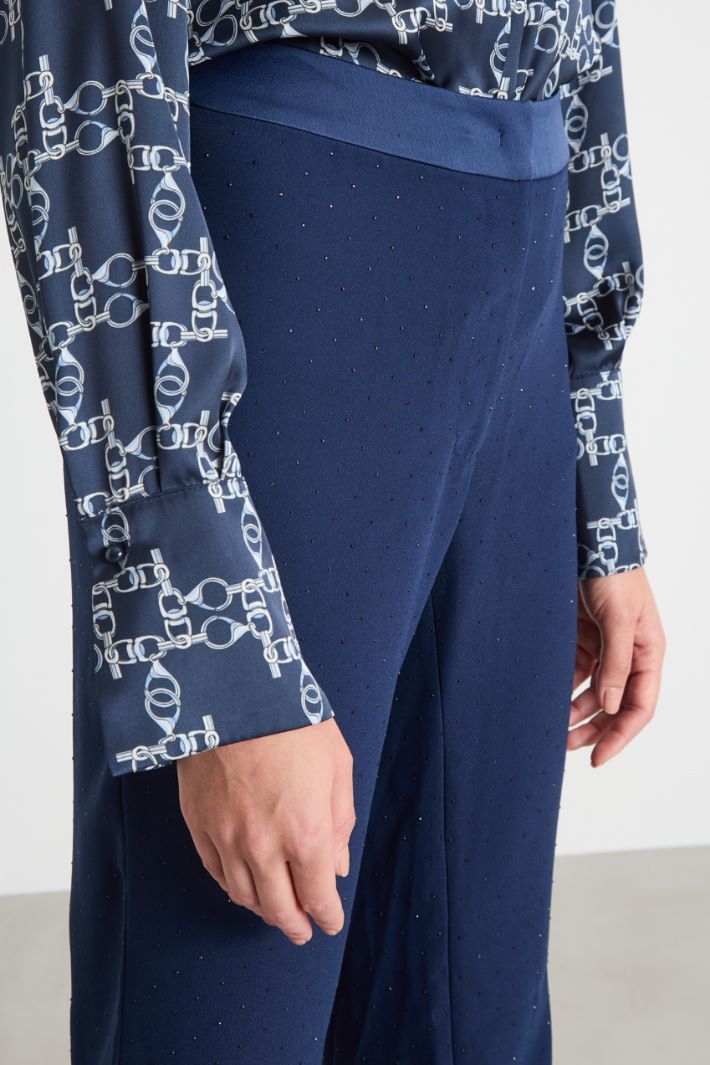 Rhinestone-embellished flare-fit trousers Intrend - 3