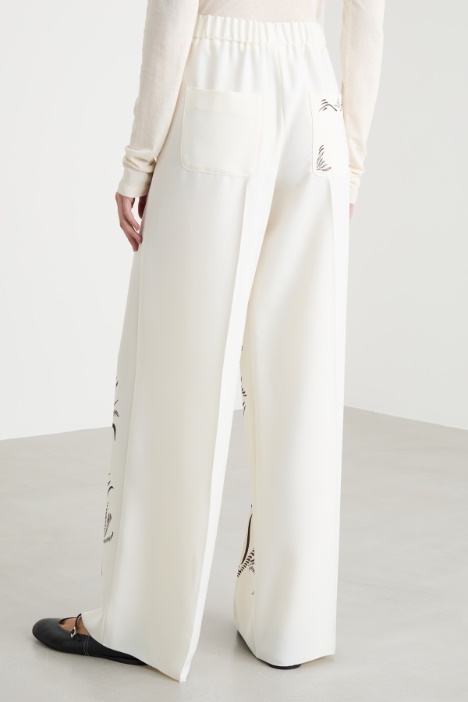 Pantalón palazzo con estampado