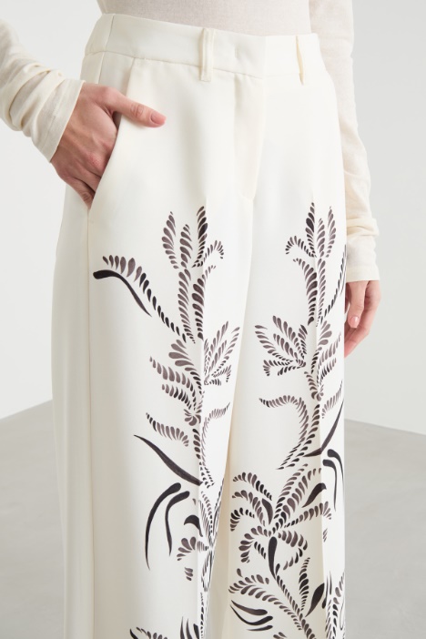 Pantalón palazzo con estampado