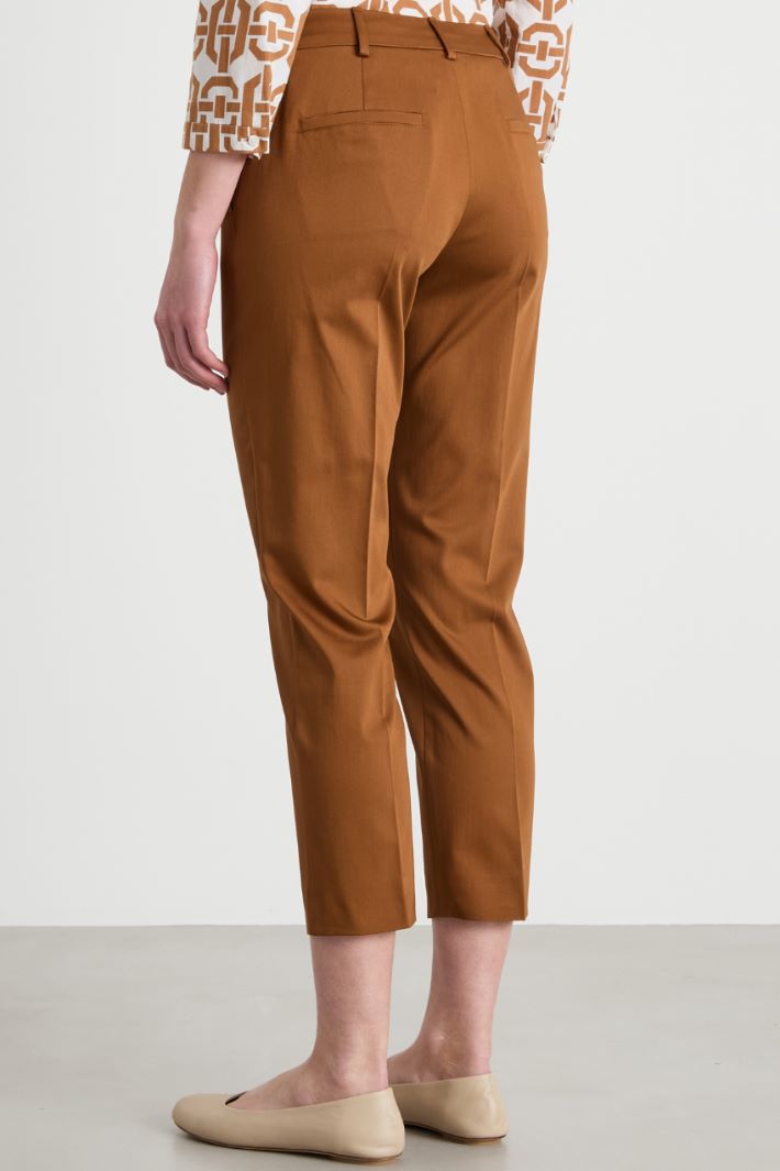 Pantalón crop de satén elástico Intrend - 4