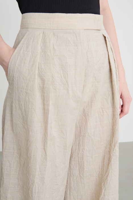 Pantalone palazzo con pieghe