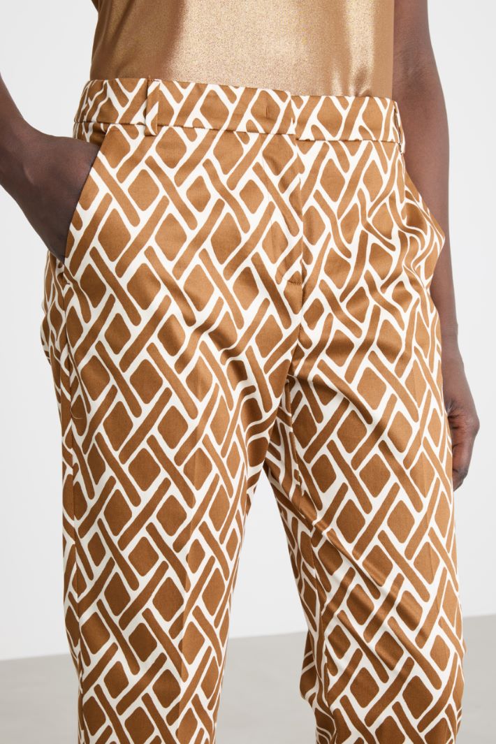 Stretch-cotton satin cigarette trousers Intrend - 3