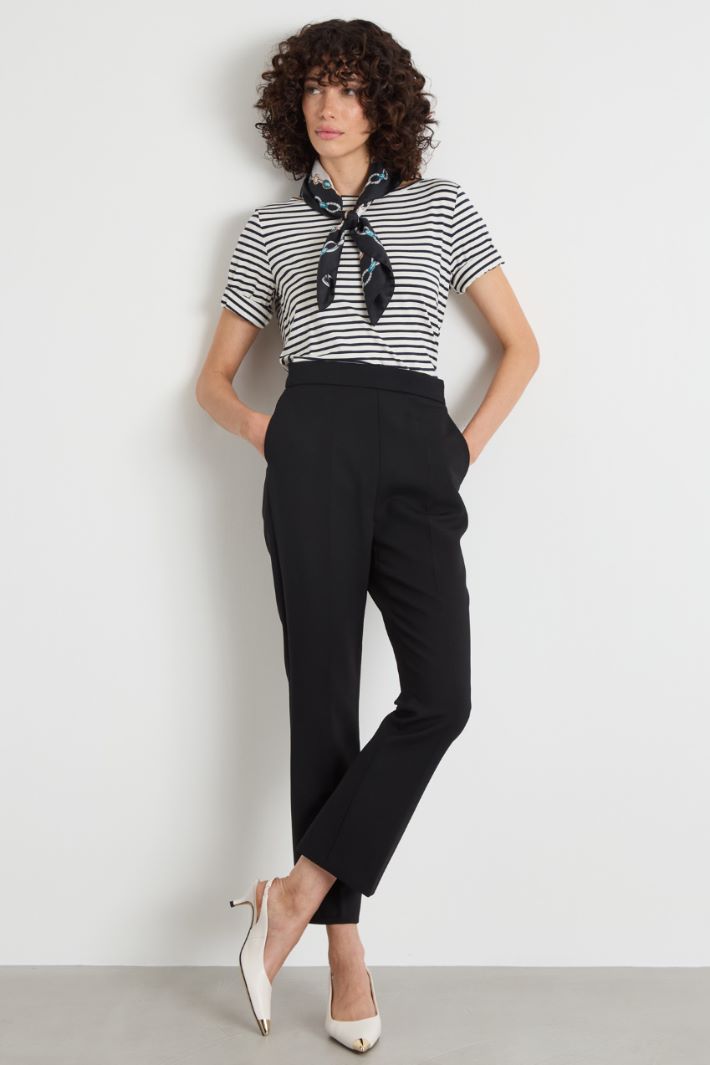 Flared cropped trousers Intrend