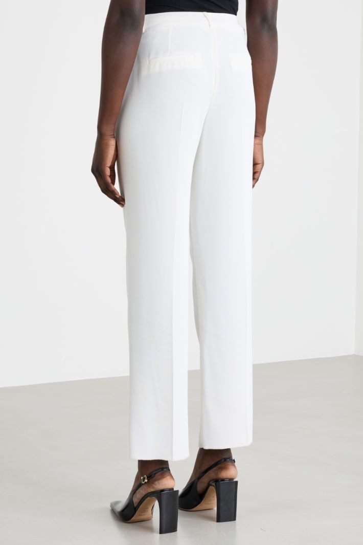 Pantalone con applicazione floreale Intrend - 4