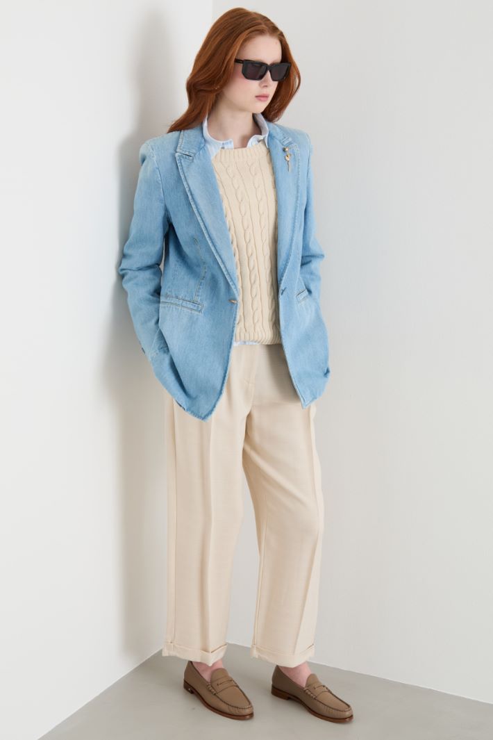 Carrot-fit trousers in fluid fabric Intrend