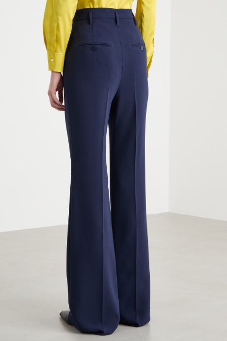 Pantalón acampanado de cady