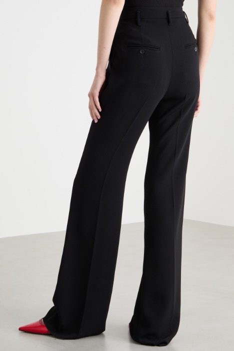 Pantalón acampanado de cady