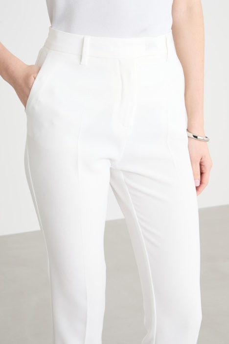 Pantalón de corte cigarrillo de cady