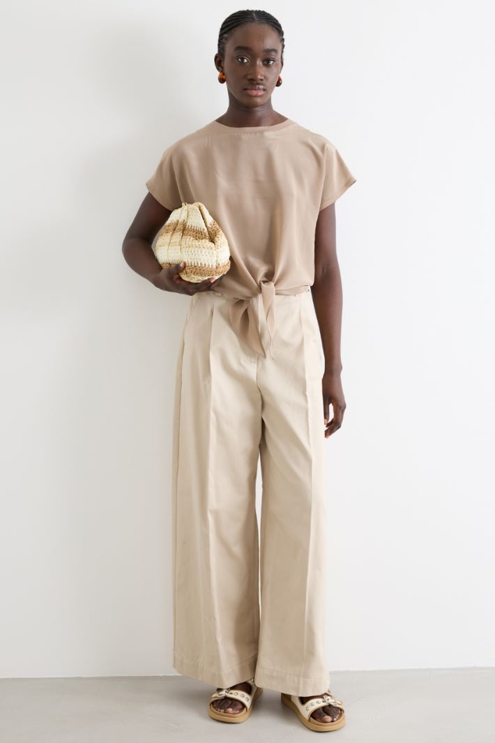 Pantalone ampio in gabardina Intrend