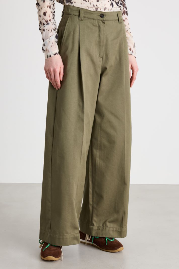 Pantalone ampio in gabardina Intrend - 2