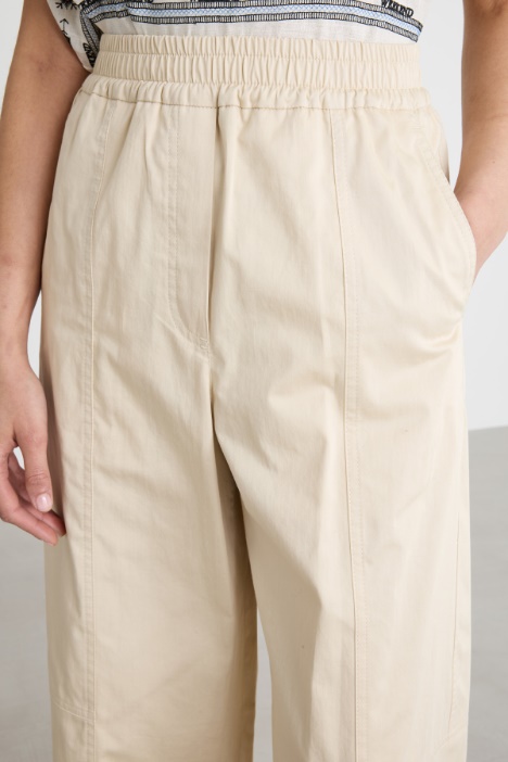 Pantalón cropped amplio
