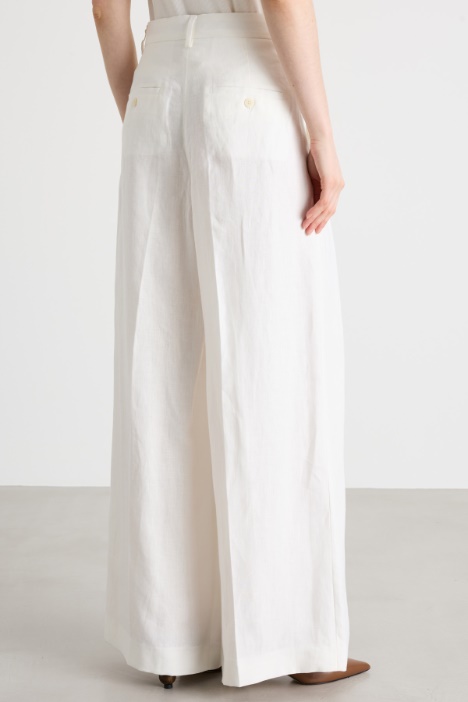 Pantalón amplio con doble pinza