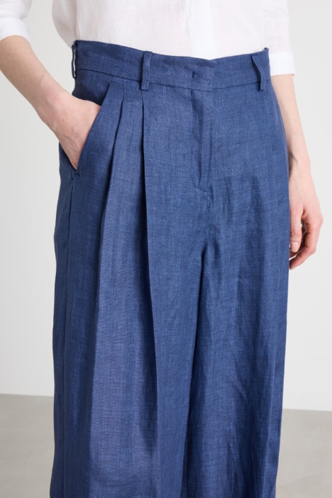 Pantalón amplio con doble pinza