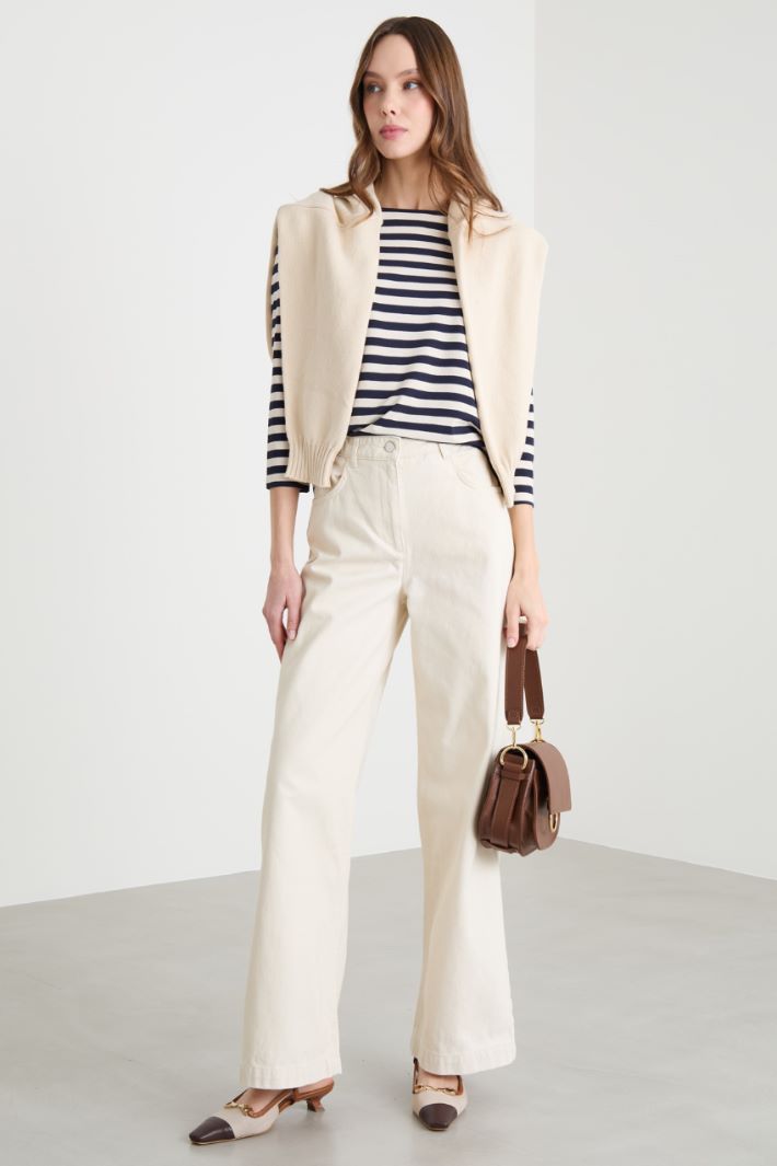 Animal-print trousers Intrend