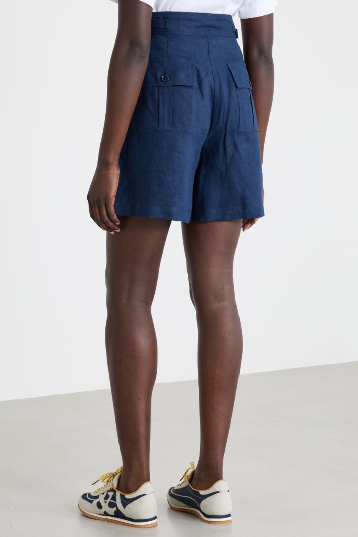 Shorts in tela Intrend - 4