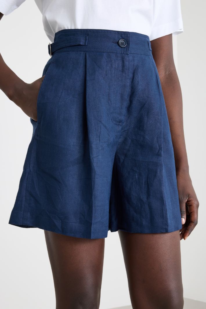 Shorts in tela Intrend - 3