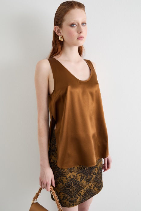 Fluid satin top Intrend