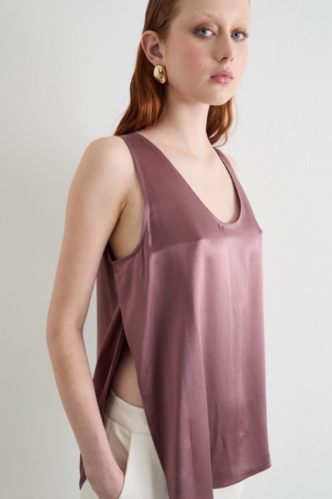 Top de satén fluido