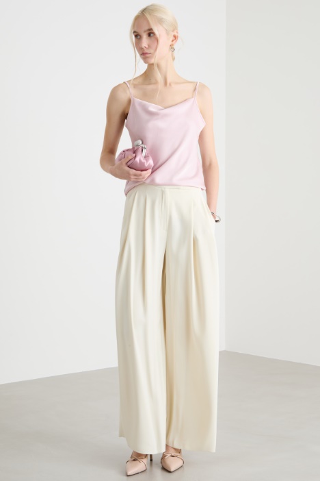 Fluid satin slip top Intrend