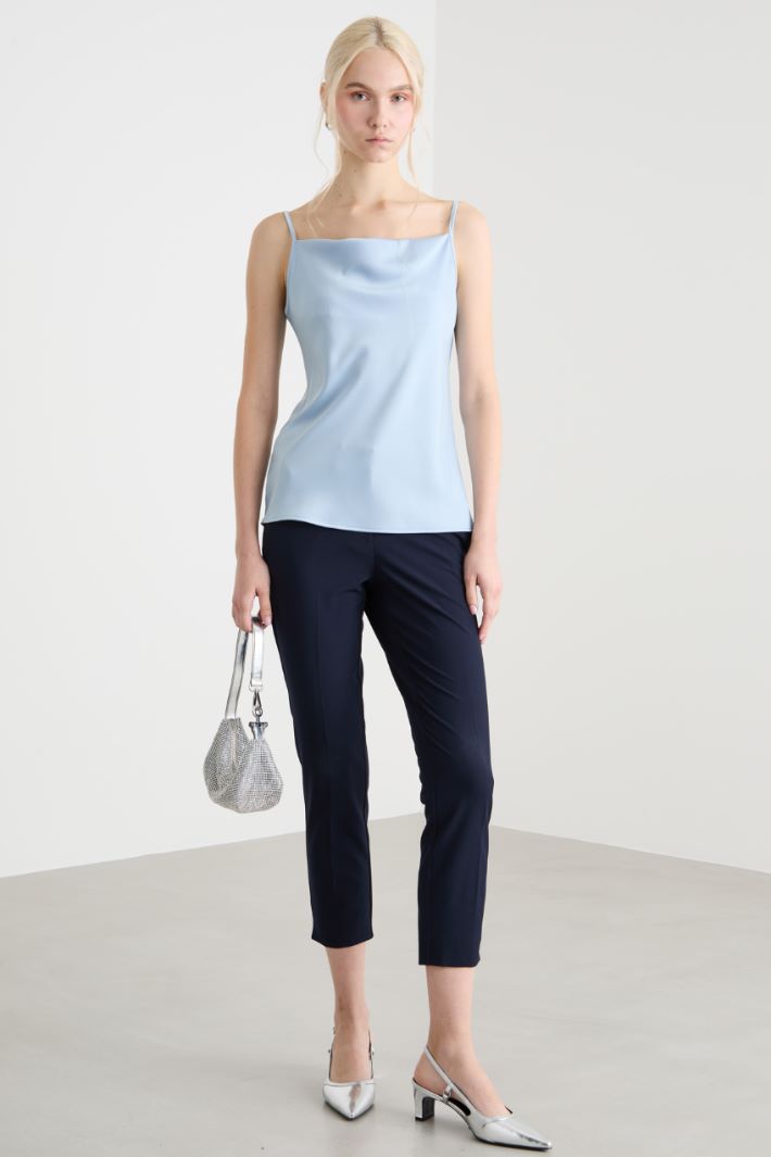Fluid satin slip top Intrend