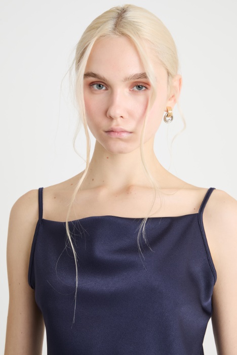 Slip top fluido