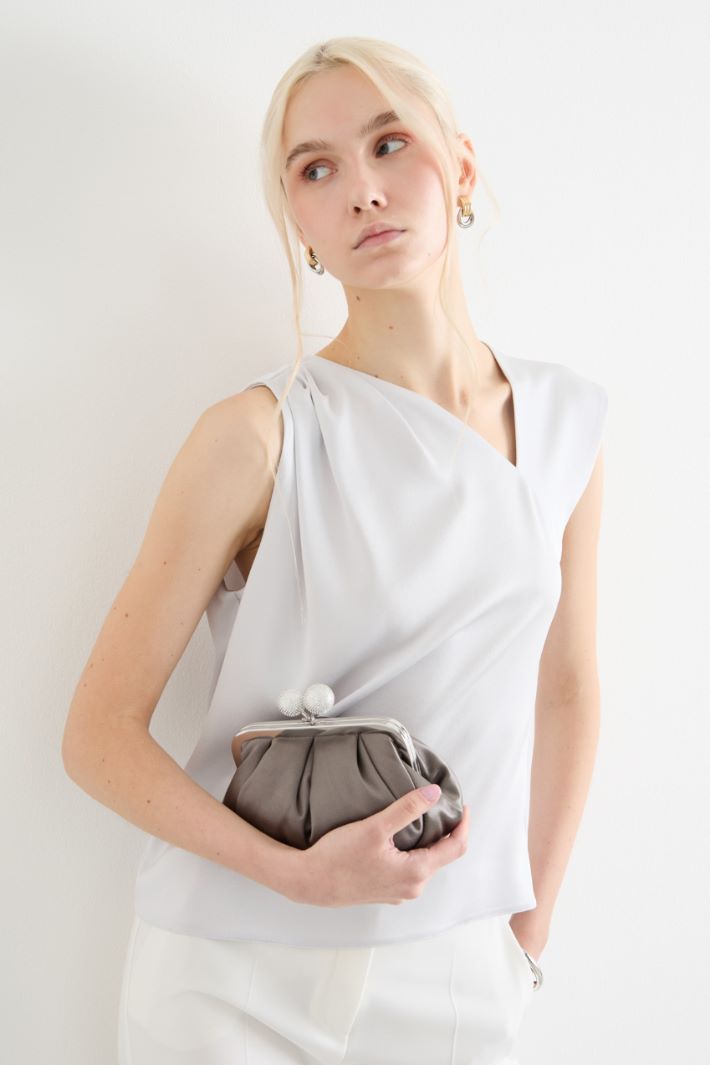 Asymmetric satin top Intrend - 2