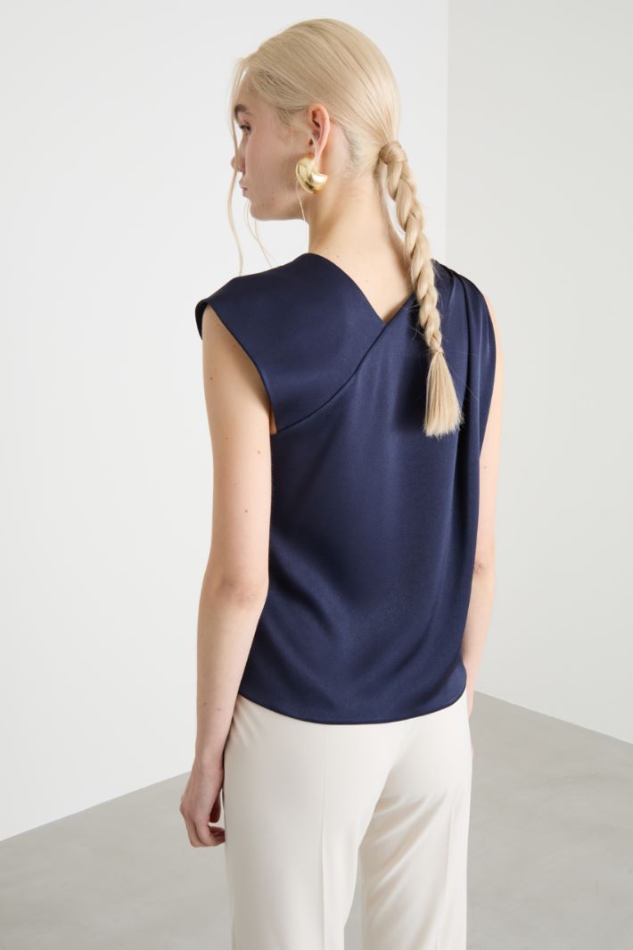 Asymmetric satin top Intrend - 4