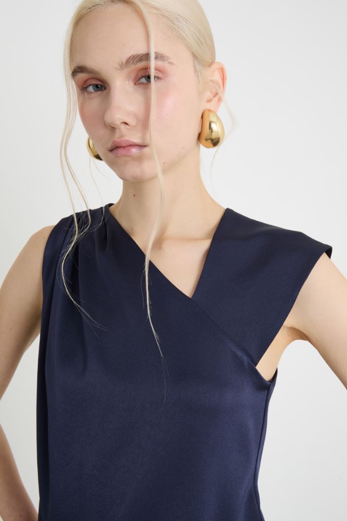 Asymmetric satin top Intrend - 3