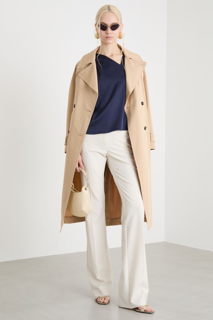 Asymmetric satin top Intrend