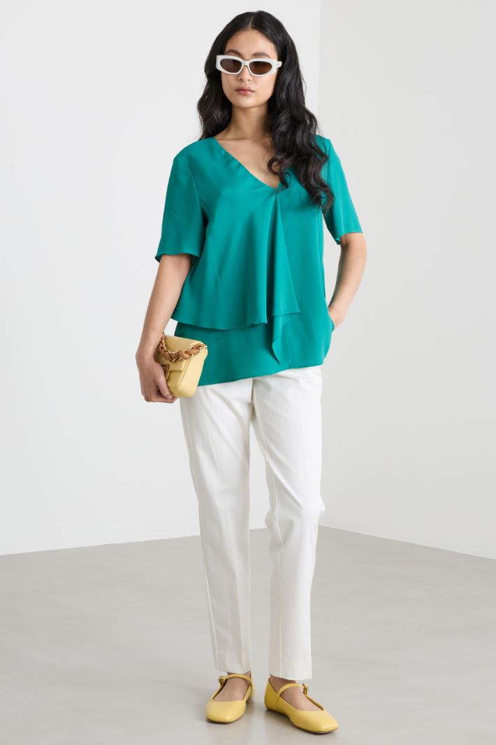 Asymmetric ruffle blouse Intrend