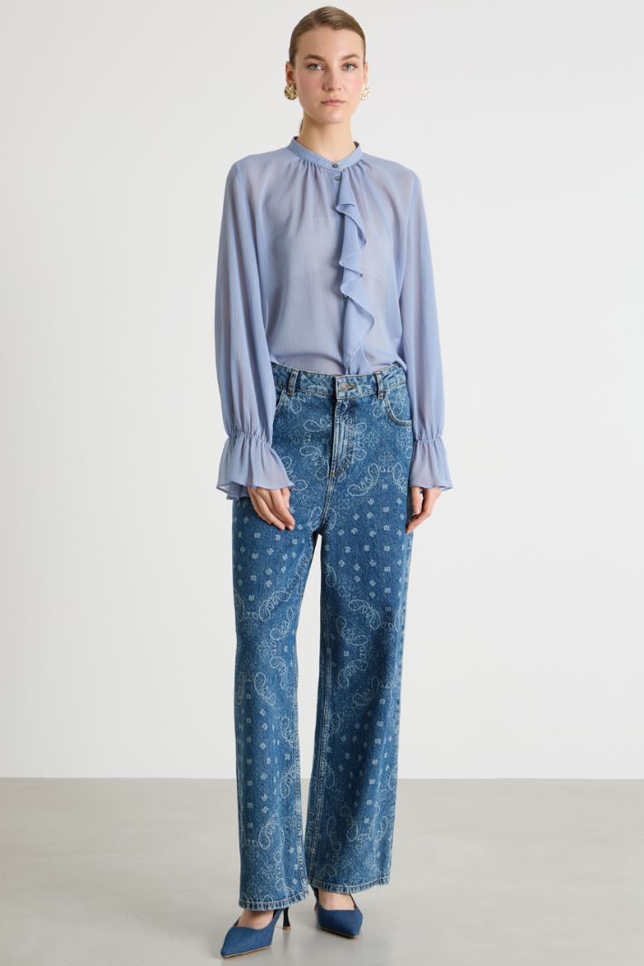 Jeans ampio a stampa bandana Intrend