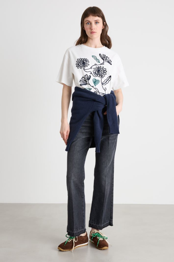 Jeans con fondo sfrangiato Intrend