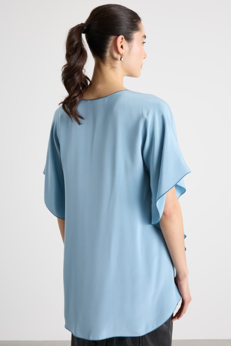 Blusa fluida in crepe de Chine