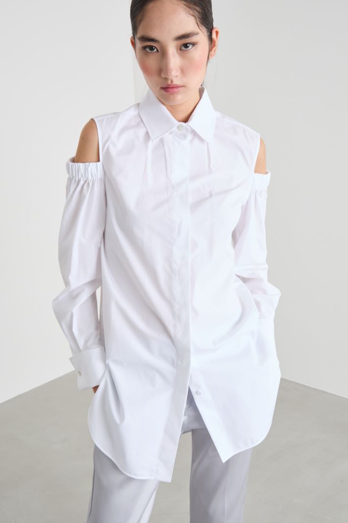 Shoulder cut-out shirt Intrend - 2