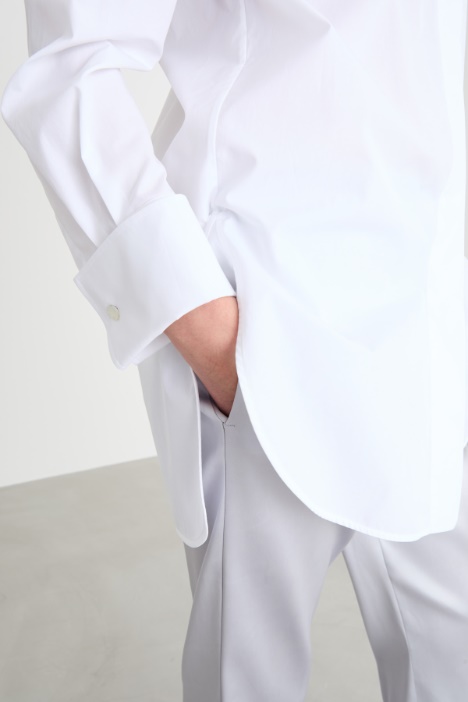 Camicia con cut-out sulle spalle