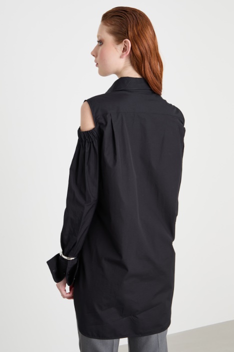 Camisa con cut-out en los hombros