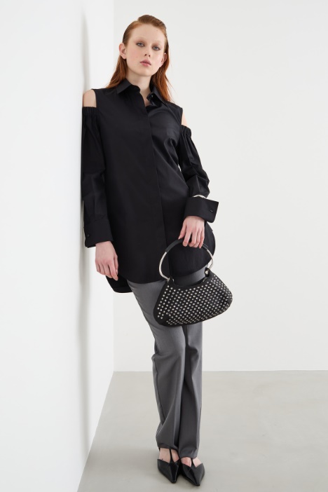 Shoulder cut-out shirt Intrend