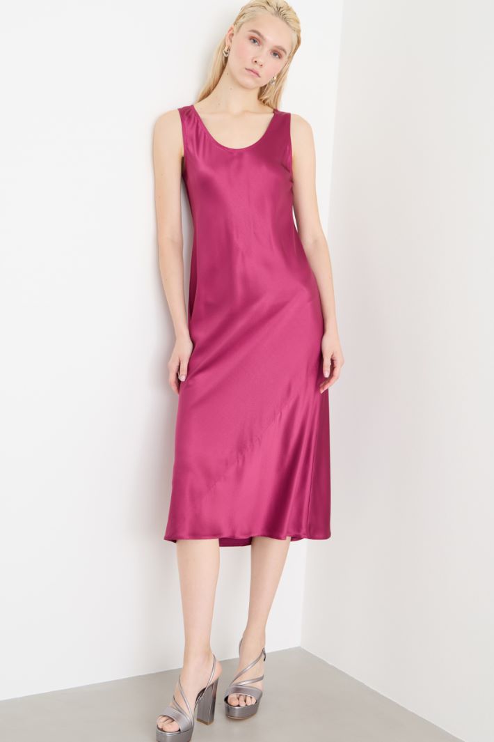 Flowing satin dress Intrend - 2