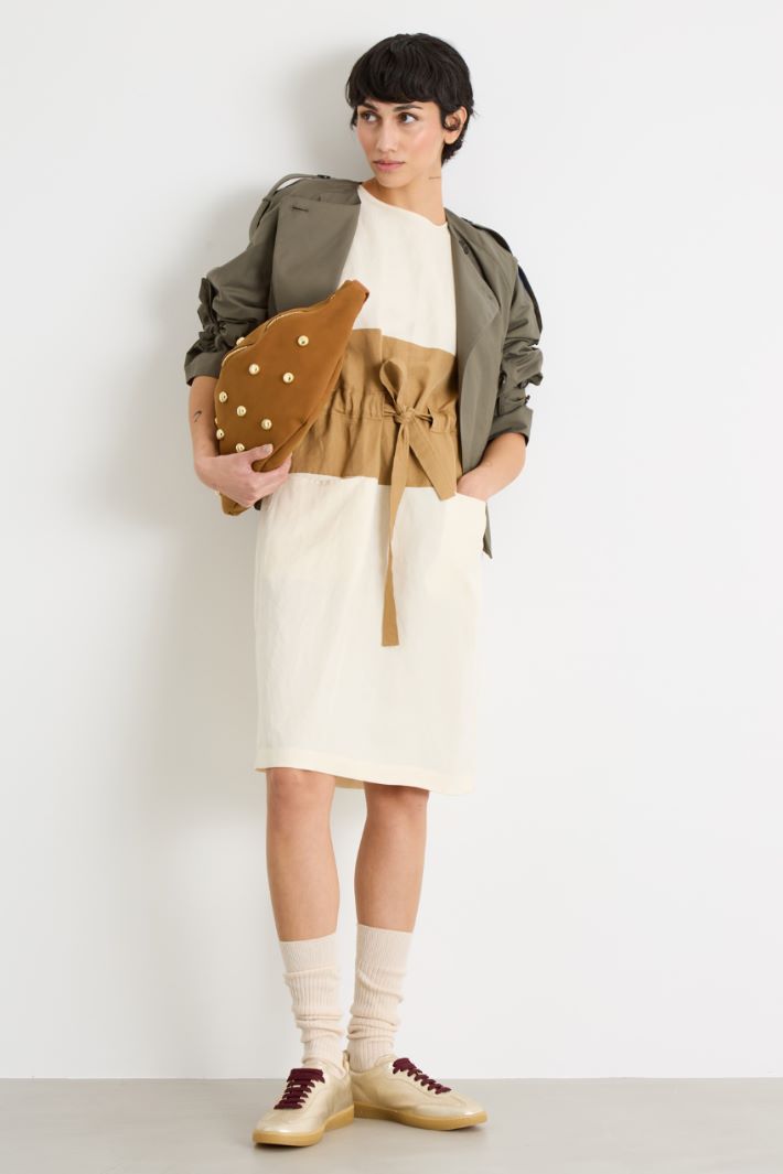 Abito corto con coulisse Intrend