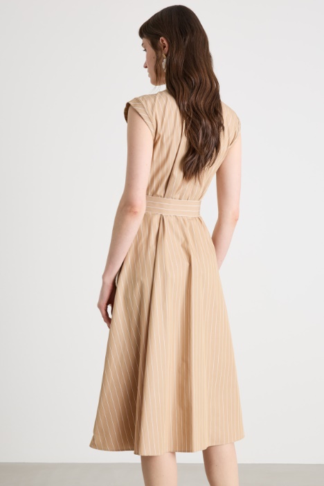 Vestido camisero con cinturón