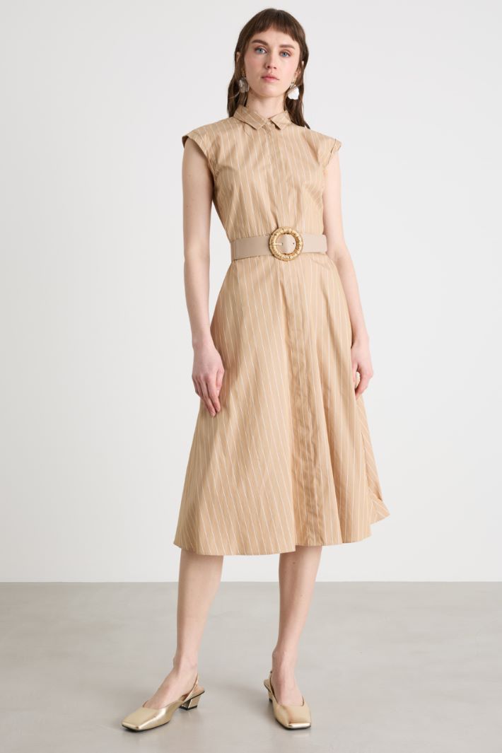 Abito chemisier con cintura Intrend