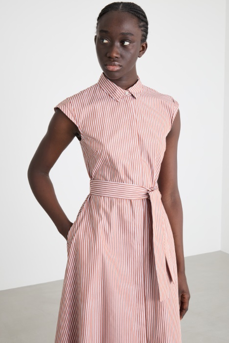 Abito chemisier con cintura