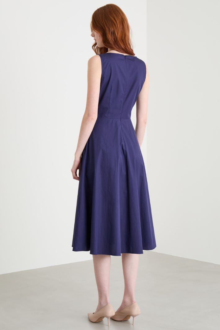 Belted sleeveless dress Intrend - 4