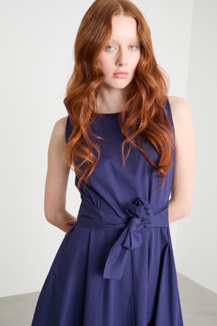 Belted sleeveless dress Intrend - 3