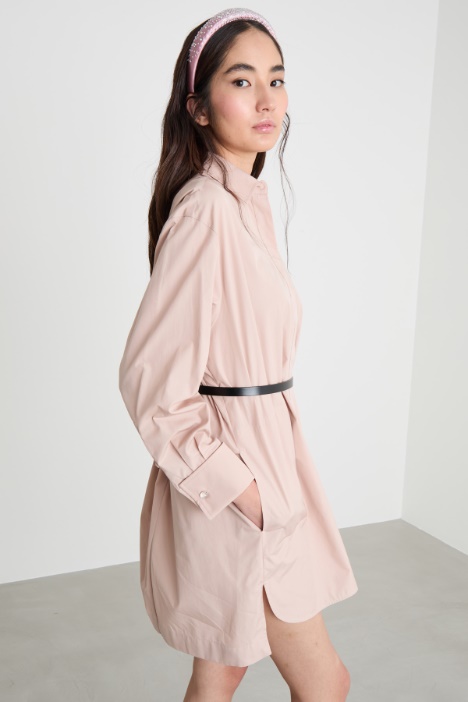 Abito a camicia con spacchi