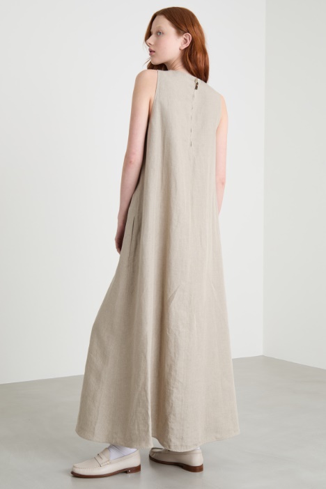 Abito svasato senza maniche
