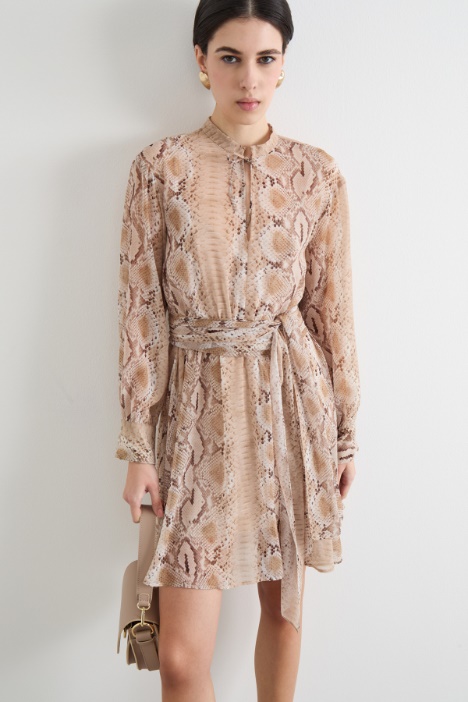 Vestido de georgette con estampado animal