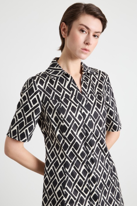 Vestido camisero de raso